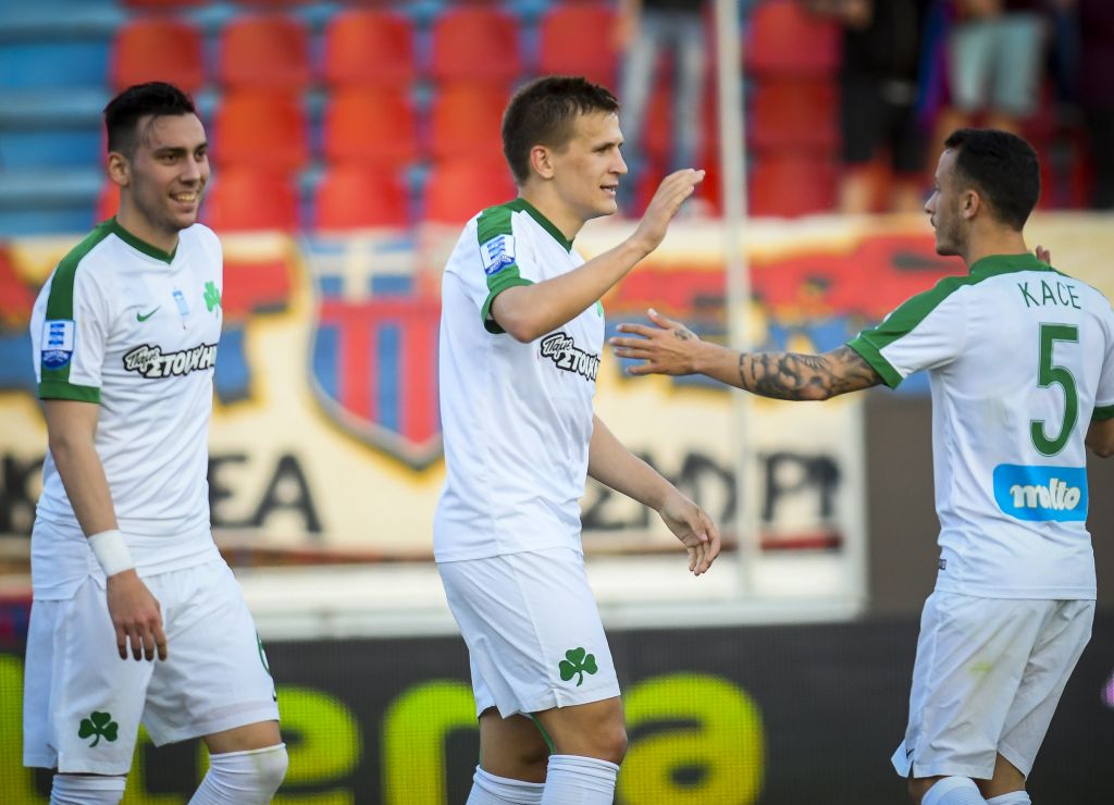 Στο γήπεδο παραμένει Παναθηναϊκός