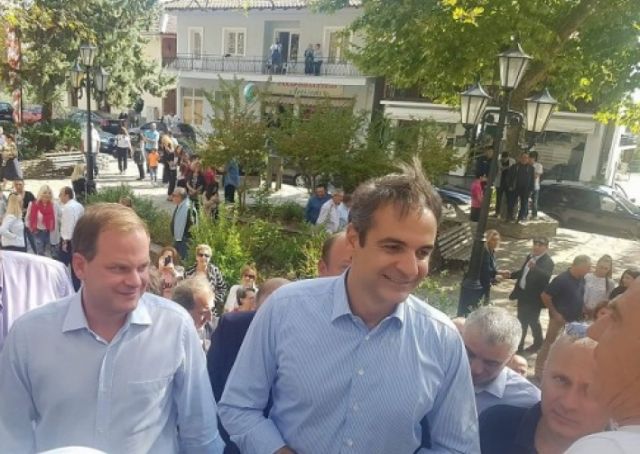 «Απεταξάμην τον Τσίπρα» από τους καραμανλικούς