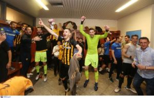 η ΑΕΚ Πρωταθλήτρια ύστερα από 24 χρόνια!