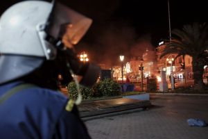 Συνέλαβαν τους 120 μετανάστες στη Μυτιλήνη