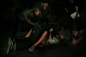 Η Λένα Κιτσοπούλου «σκηνοθετεί» βιασμό