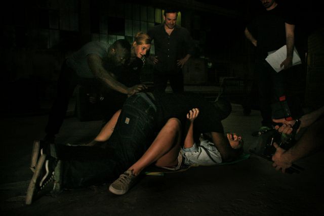 Η Λένα Κιτσοπούλου «σκηνοθετεί» βιασμό