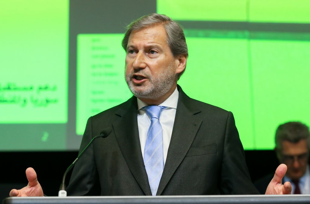 Hahn expects FYROM solution in two weeks, new round of talks tomorrow
