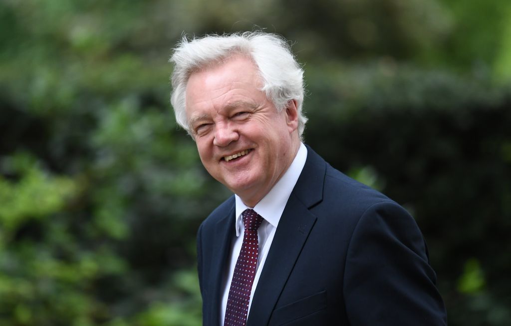 Ντέιβις: Υψηλή η πιθανότητα για μια συμφωνία Brexit με την ΕΕ