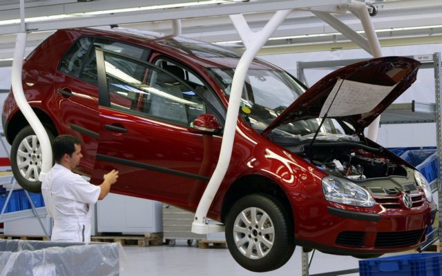 Πυκνώνουν τα σύννεφα πάνω από την ευρωζώνη