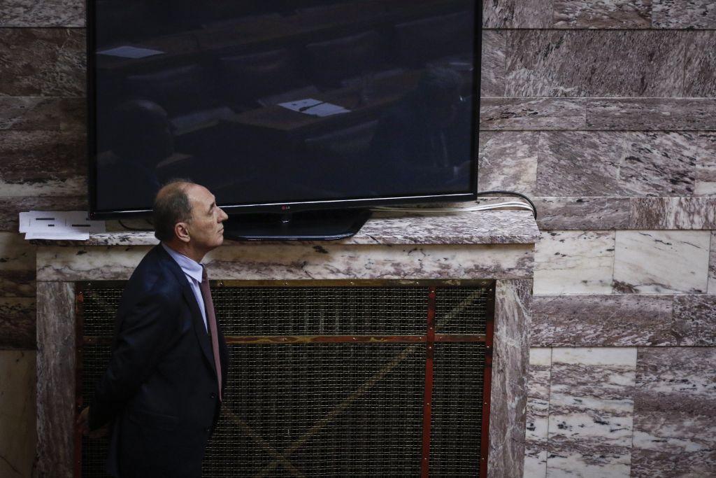 Κορυφώνεται η αντιπαράθεση για τις λιγνιτικές μονάδες στη Βουλή