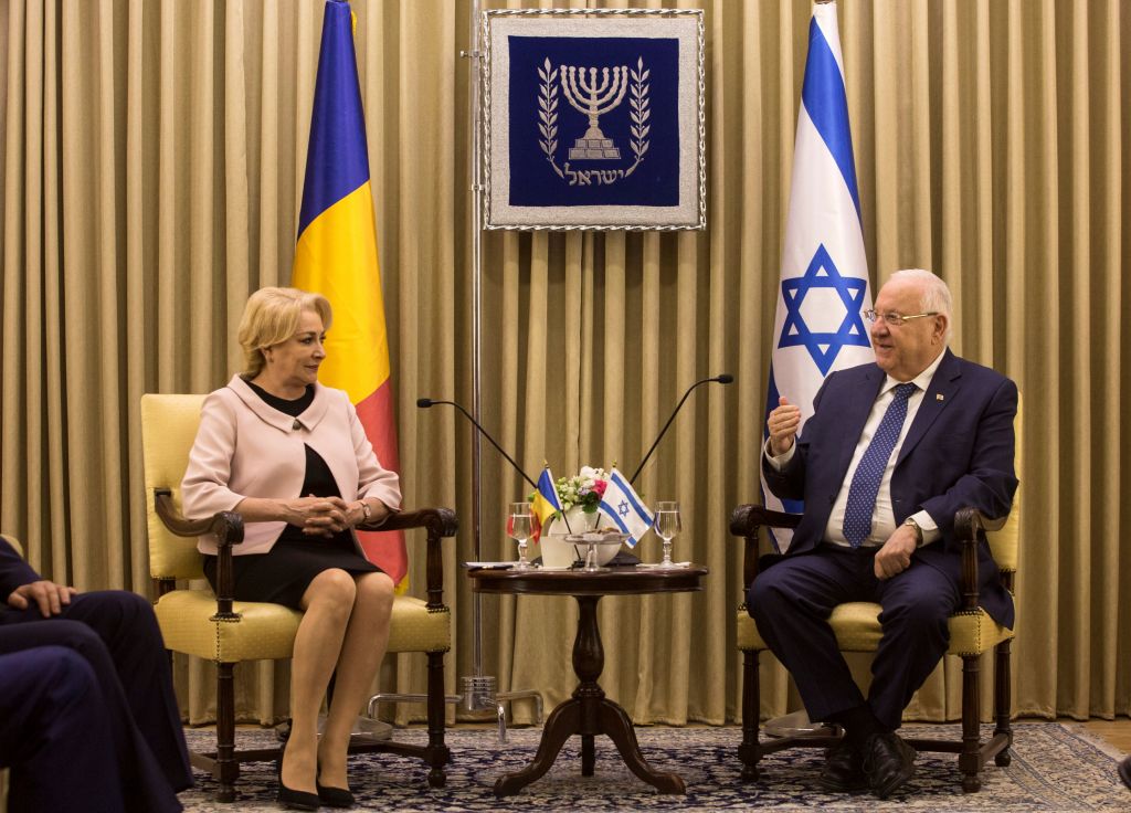 Την παραίτηση της πρωθυπουργού ζητά ο πρόεδρος της Ρουμανίας