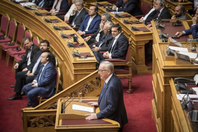 Ασκήσεις ισορροπίας και μηνύματα για μεταρρυθμίσεις