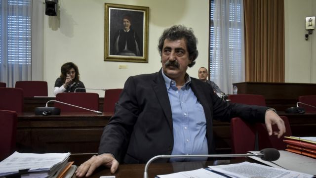«Να ξεφύγουμε από το στενό κόμμα»