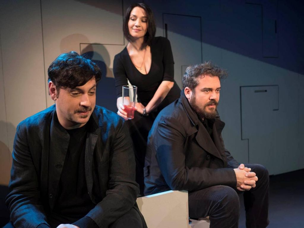 Ολοκληρώνεται η «Προδοσία» στο Μικρό Παλλάς