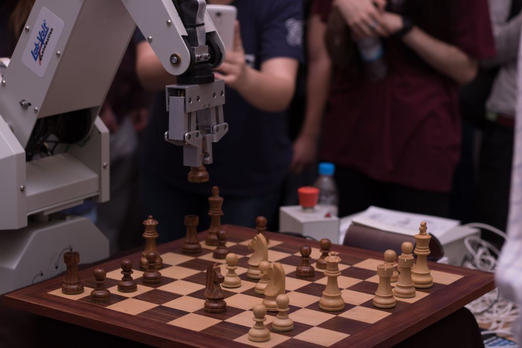 Κοζάνη: Το ρομπότ που παίζει σκάκι