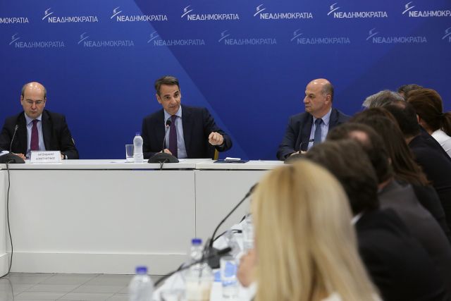 Στενεύουν τον εκλογικό κλοιό