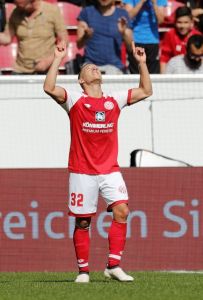 Η Μάιντς κυνηγά την παραμονή