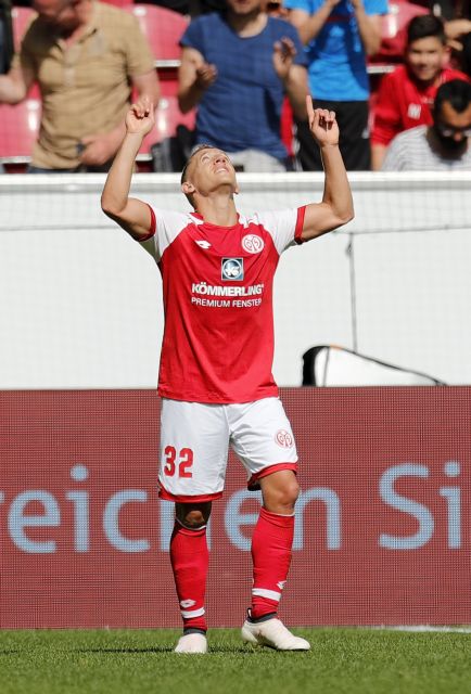 Η Μάιντς κυνηγά την παραμονή