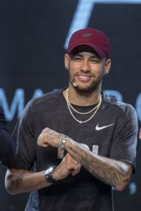 Ο Νεϊμάρ γυρίζει στο Παρίσι