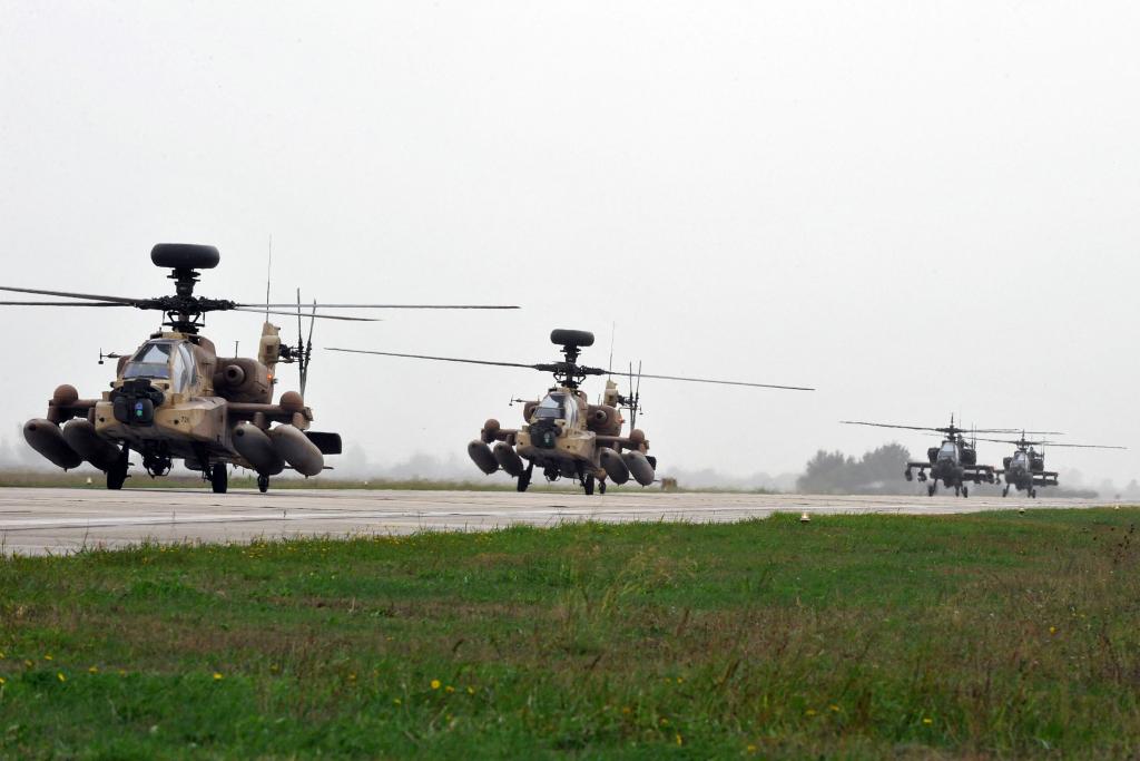 Θρίλερ με ελικόπτερο που πετούσε πάνω από την 117 Π Μ στην Ανδραβίδα