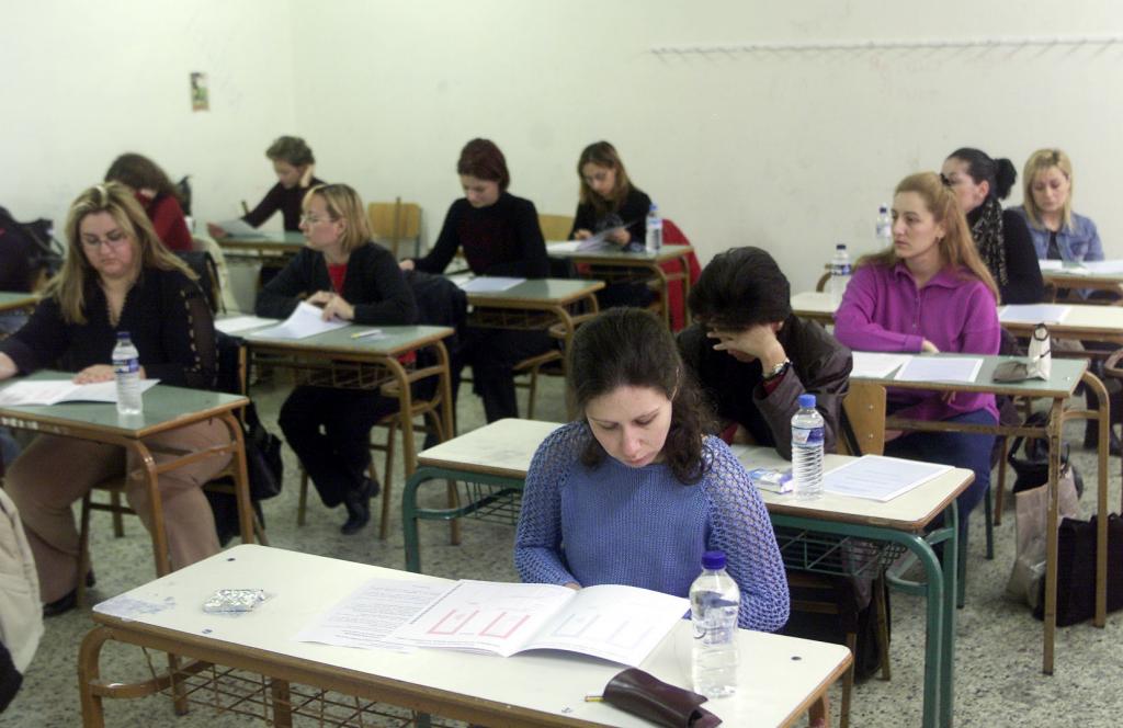 Χιλιάδες προσλήψεις στο Δημόσιο και τους δήμους – Δείτε σε ποιες θέσεις