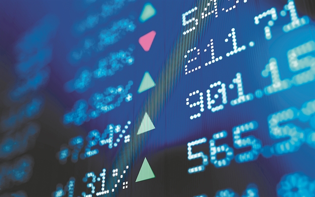 Γιατί το ΧΑ δεν ακολουθεί το «γύρισμα» της οικονομίας