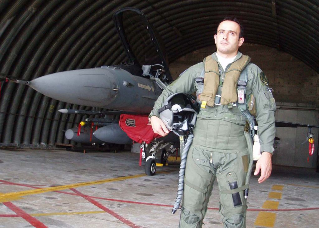 Δώδεκα χρόνια από το θάνατο του ήρωα πιλότου Ηλιάκη – Το ξέσπασμα του αδερφού του