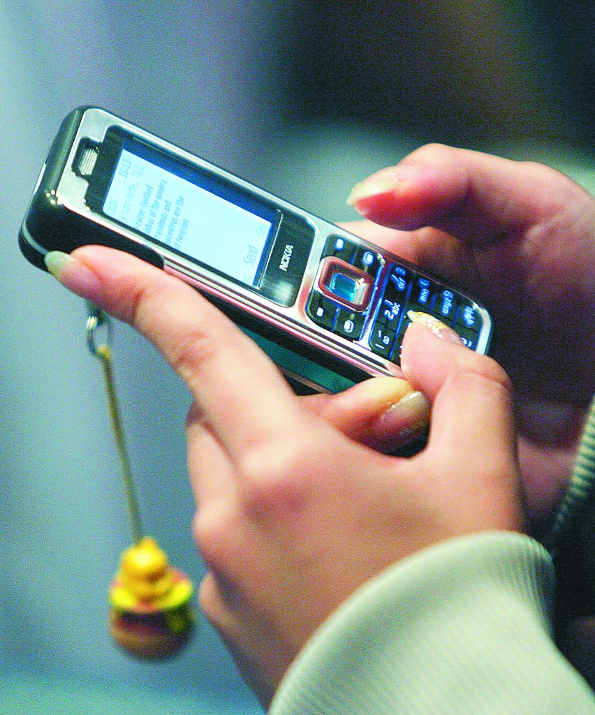 Γυναίκα συνελήφθη γιατί έστειλε… 65 χιλιάδες μηνύματα μετά το πρώτο ραντεβού