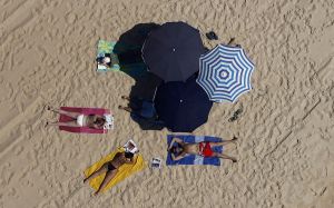 Οι τροφές που ενισχύουν και διατηρούν το καλοκαιρινό μαύρισμα