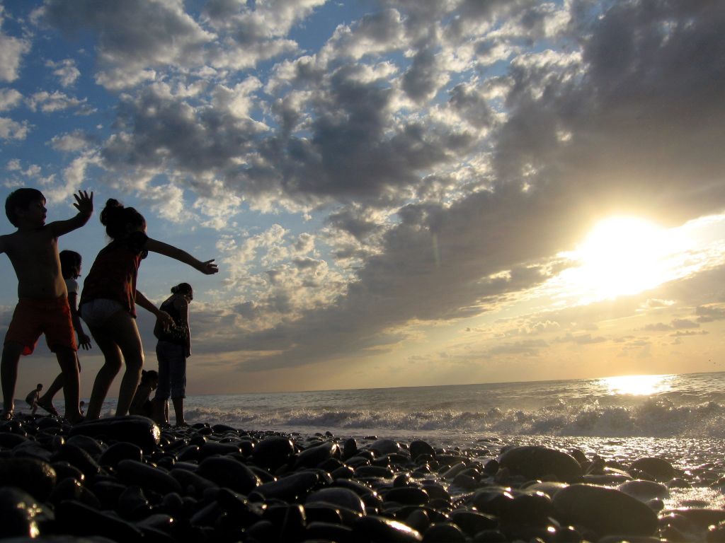 Πόσο σημαντικό είναι να μάθουν τα παιδιά να κολυμπούν