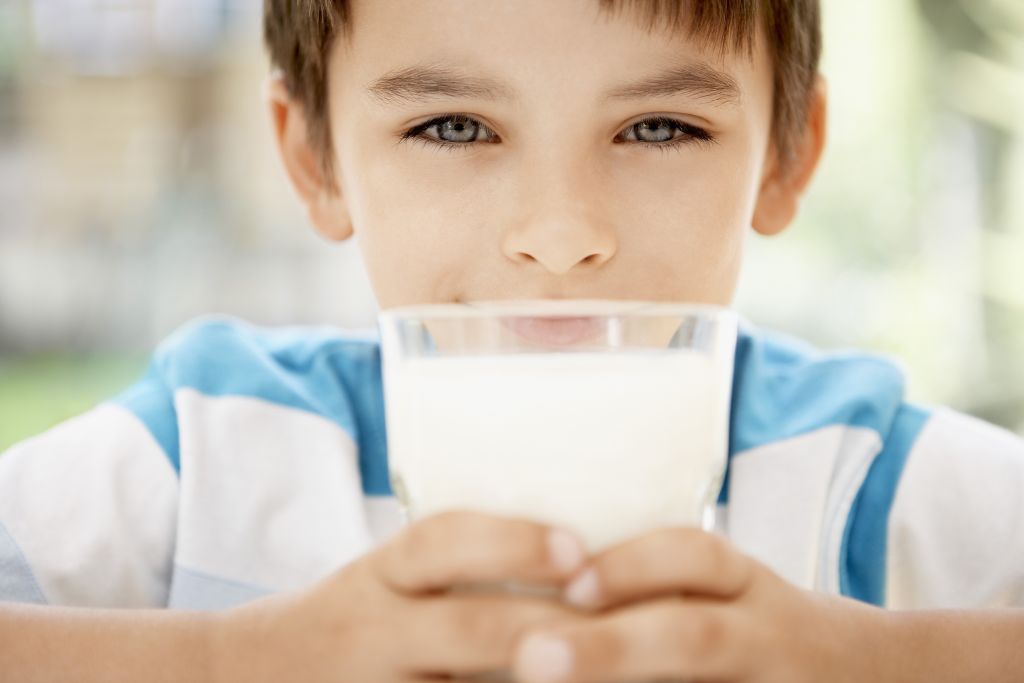 Το γάλα, το τυρί και το γιαούρτι δεν παχαίνουν τα παιδιά
