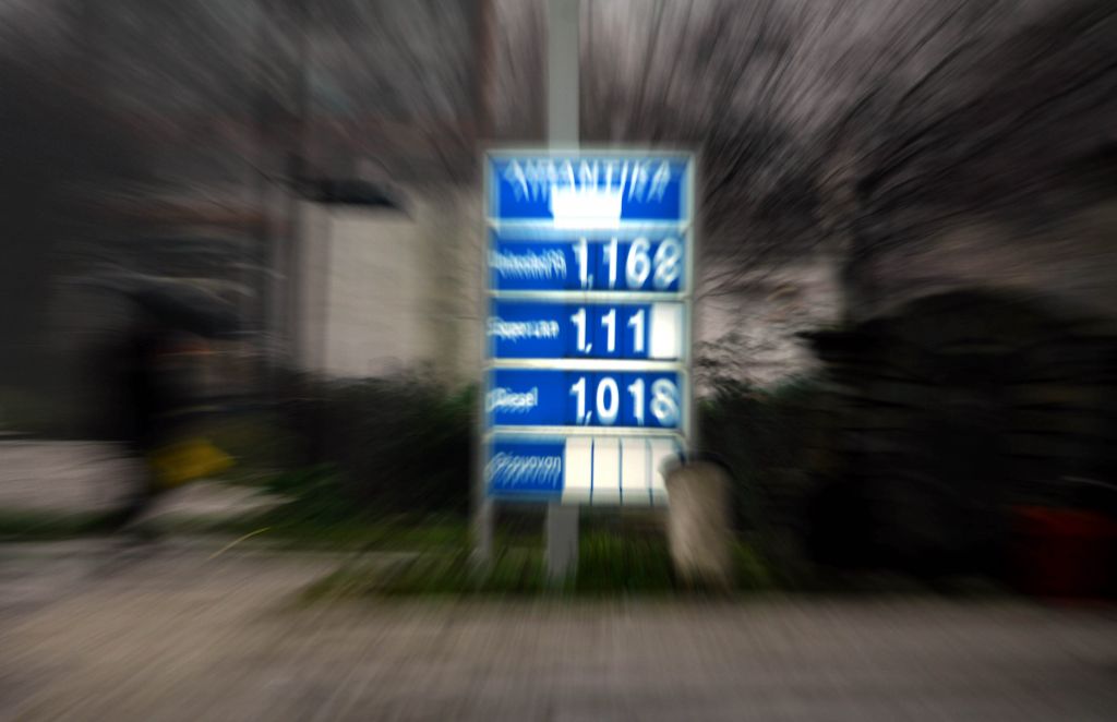 Οργιο κερδοσκοπίας στα καύσιμα – Απίστευτα «καπέλα» στις τιμές