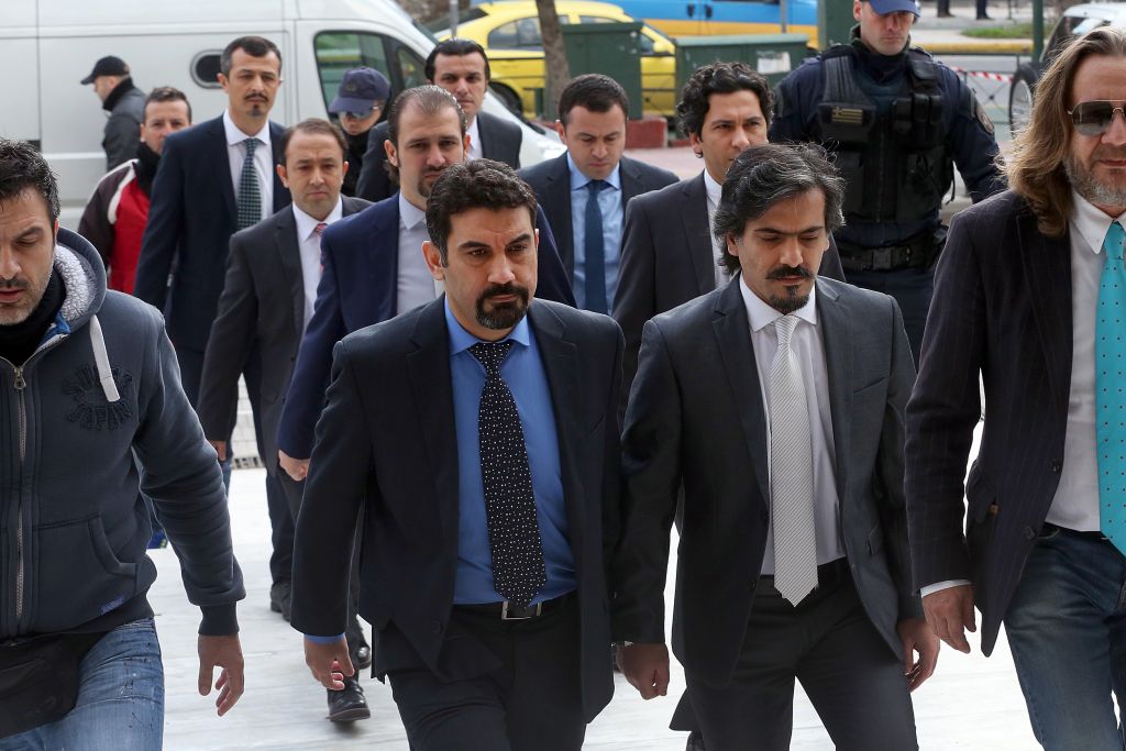 Να δοθεί άσυλο στους 8 τούρκους αξιωματικούς ζητούν οι δικηγόροι τους