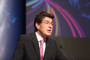 Τσίπρας – Μητσοτάκης θα μιλήσουν στη γενική συνέλευση του ΣΕΒ την Τρίτη