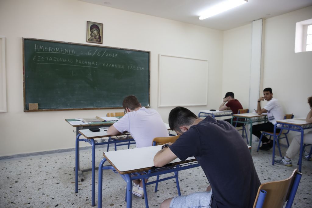 Πανελλαδικές: Τι θα κρίνει φέτος την πορεία των βάσεων σε ΑΕΙ και ΤΕΙ