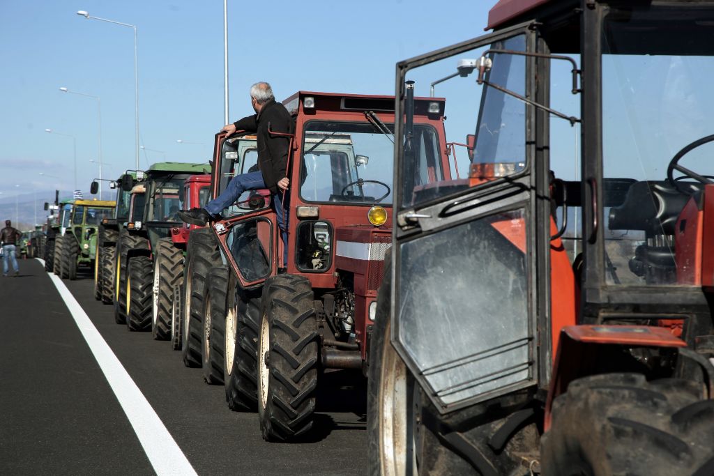 Μείωση δαπανών για τη γεωργία προτείνει η Κομισιόν