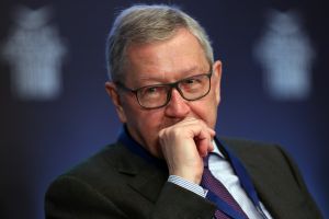 Ρέγκλινγκ: Ελάφρυνση χρέους αν συνεχιστούν οι μεταρρυθμίσεις