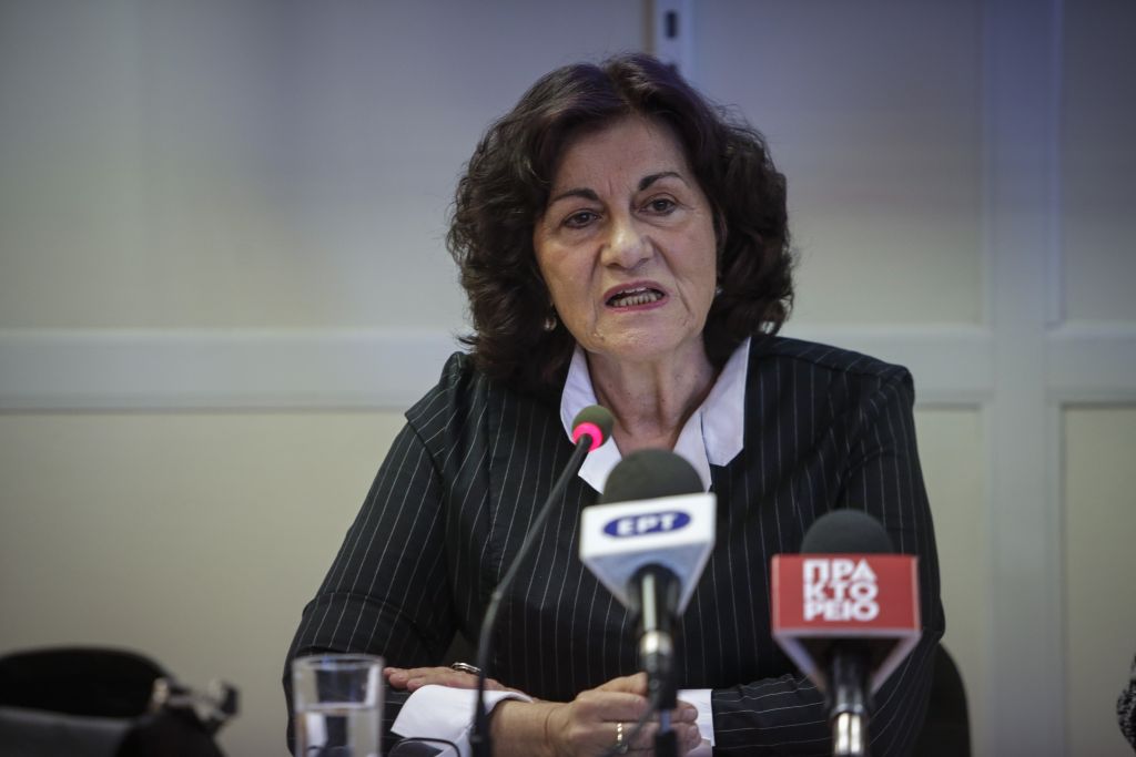 Επιφυλακτική η Φωτίου σχετικά με το «ψαλίδι» στις συντάξεις