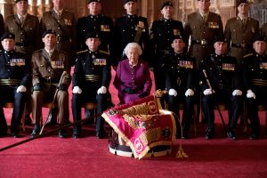 Ο θρύλος του Αρθούρου και οι σημερινοί δεσμοί του με το Βρετανικό Στέμμα