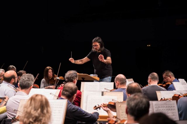 «Η εποχή βοηθάει να βυθιζόμαστε σε λήθαργο»