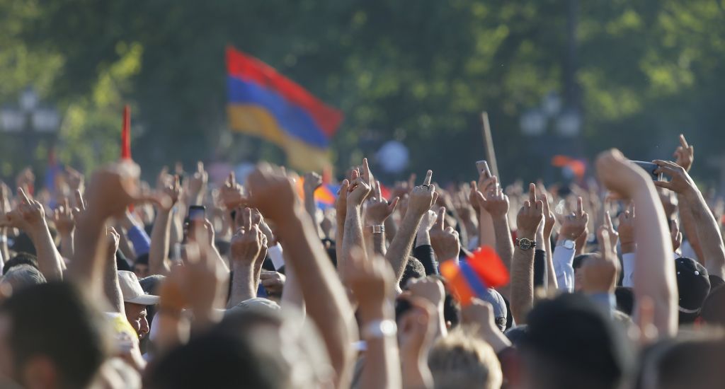 Αρμενία: Σε αποκλεισμό δρόμων καλεί ο ηγέτης της αντιπολίτευσης