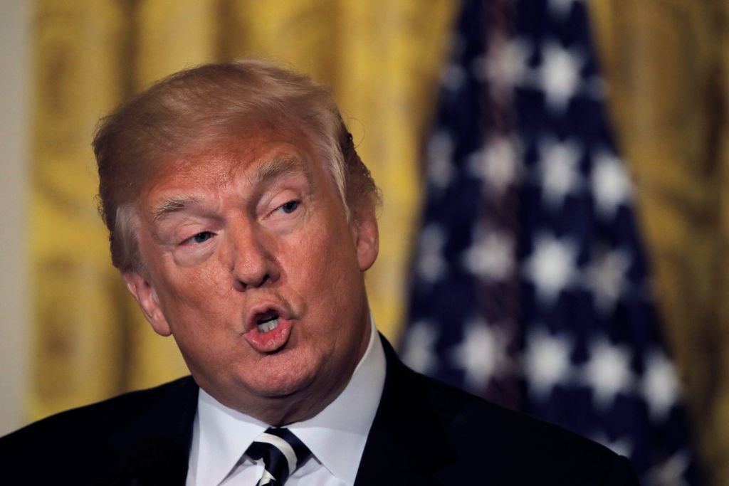 Ο Τραμπ ετοιμάζεται για σύγκρουση με τον ανακριτή Μάλερ