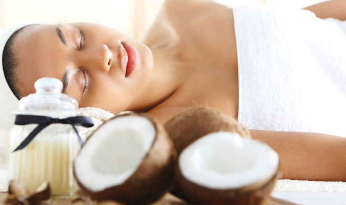 Σπιτικές συνταγές με λάδι καρύδας για να μαυρίσεις γρήγορα