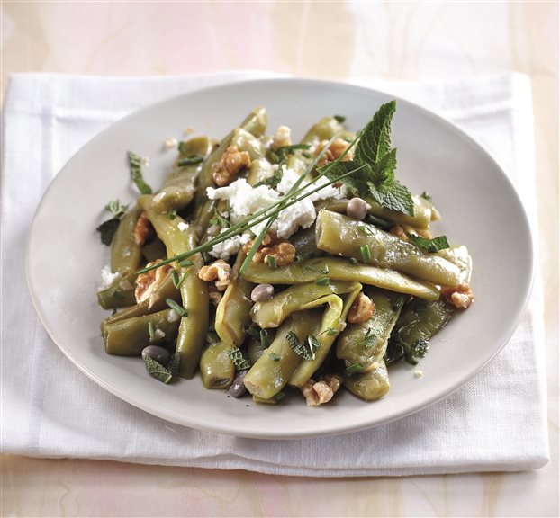 Συνταγή υγείας: Φασολάκια με καρύδια και ξινομυζήθρα