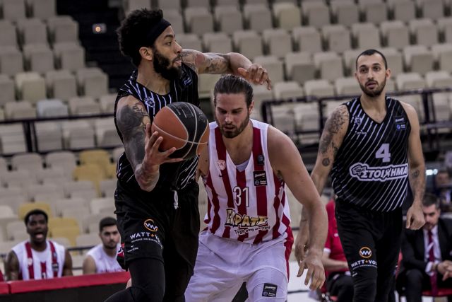 Γλείφουν τις πληγές τους