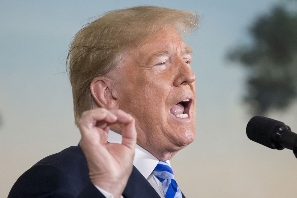 Απασφάλισε ο Τραμπ: Οι ΗΠΑ αποχωρούν από την πυρηνική συμφωνία για το Ιράν