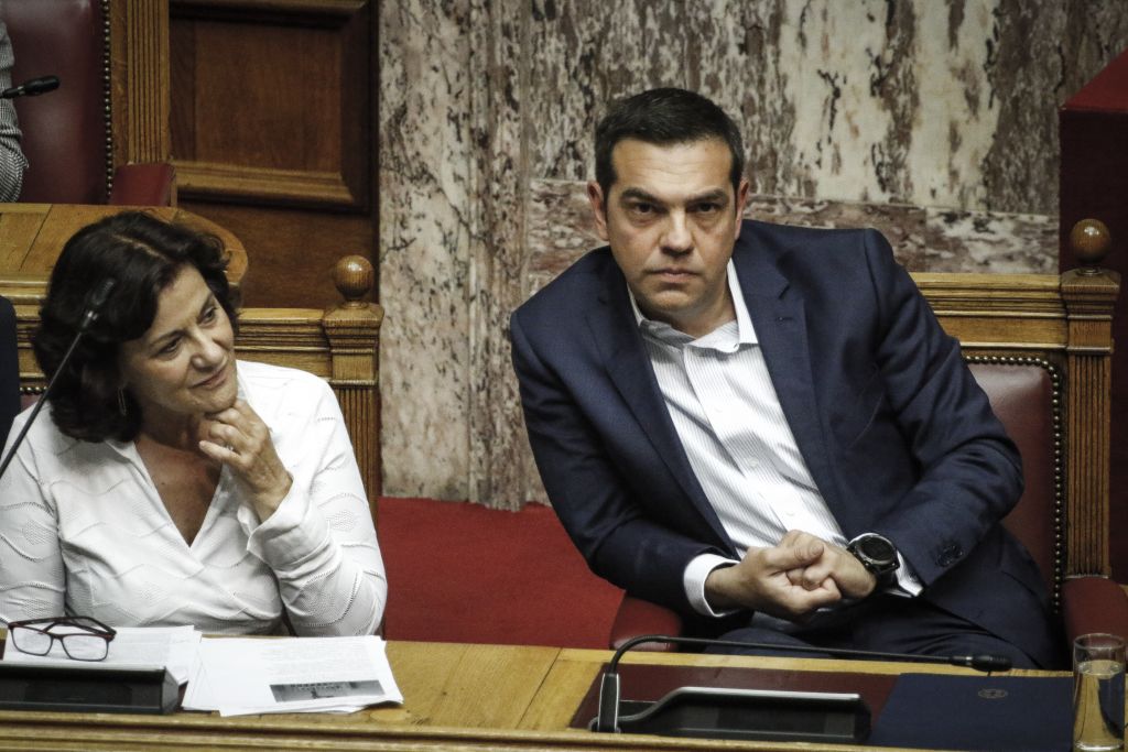 Same-sex foster parenting divided Syriza, ruling coalition, opposition parties