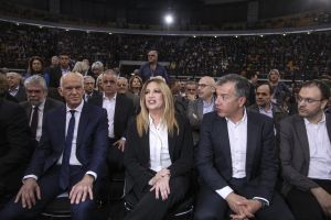 Κίνημα Αλλαγής: «Είμαστε όλοι απέναντι στους τραμπούκους»