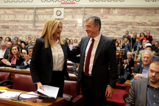 Ασκήσεις ισορροπίας στο Κίνημα Αλλαγής