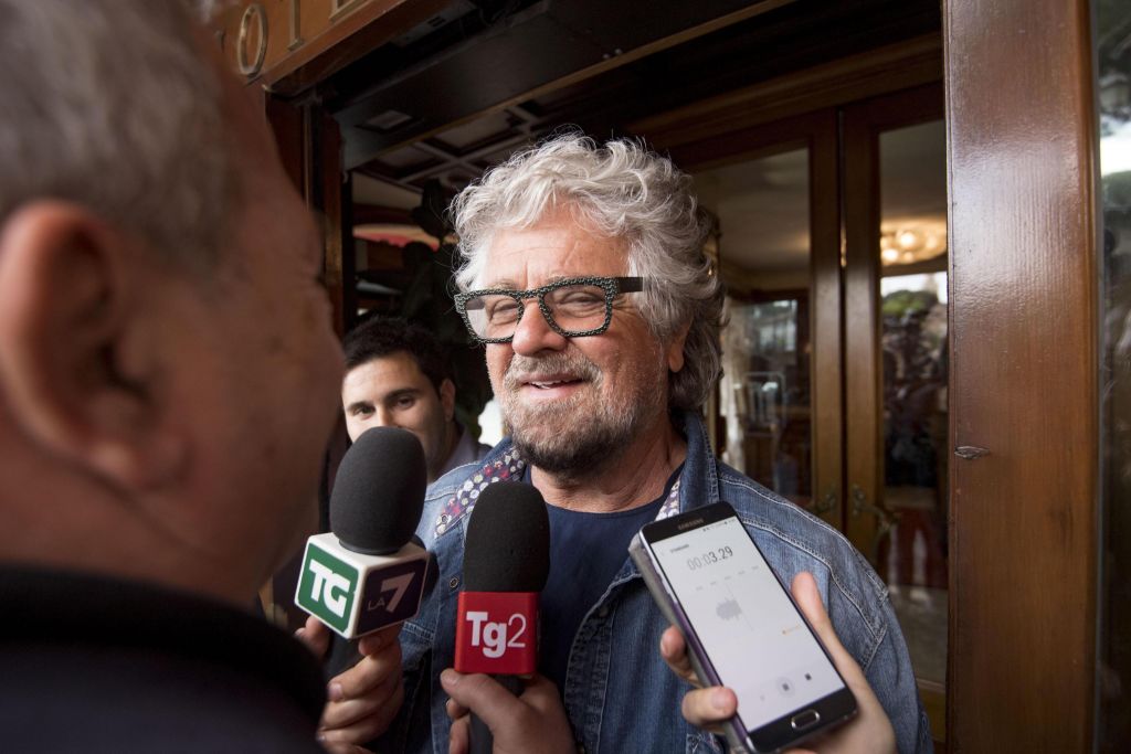 Mπέπε Γκρίλο: Οι αγορές κυβερνούν την Ιταλία