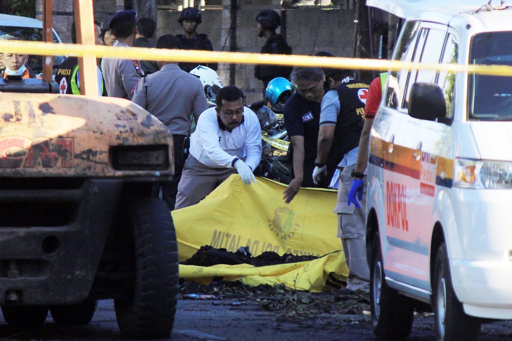 Ινδονησία: 11 νεκροί από επιθέσεις – Οι δράστες χρησιμοποίησαν παιδιά