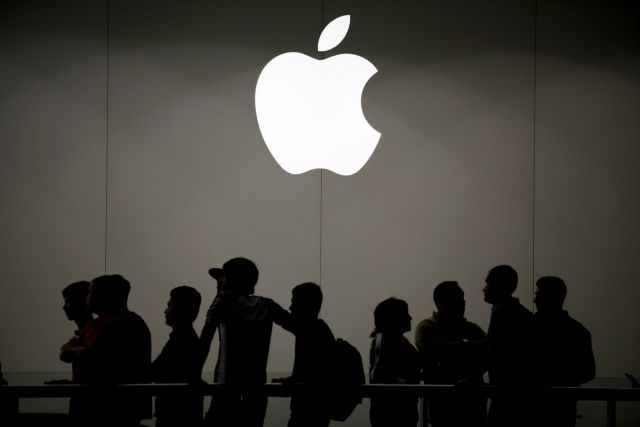 Πολύ κοντά στο $1 τρισ. η κεφαλαιοποίηση της Apple