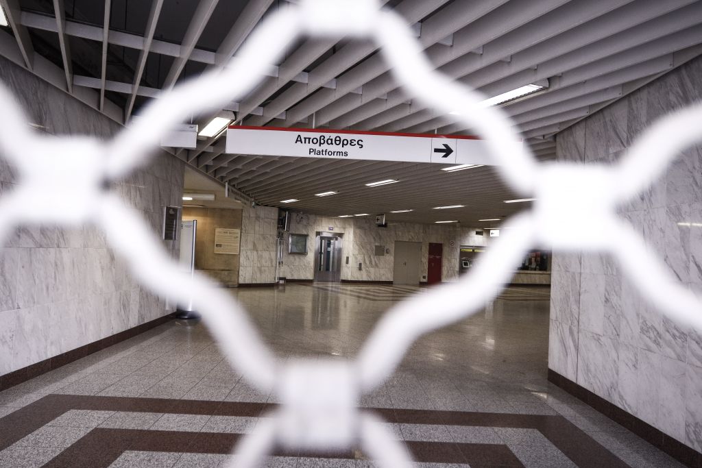 Εμφύλιος εργαζομένων για την απεργία στο μετρό