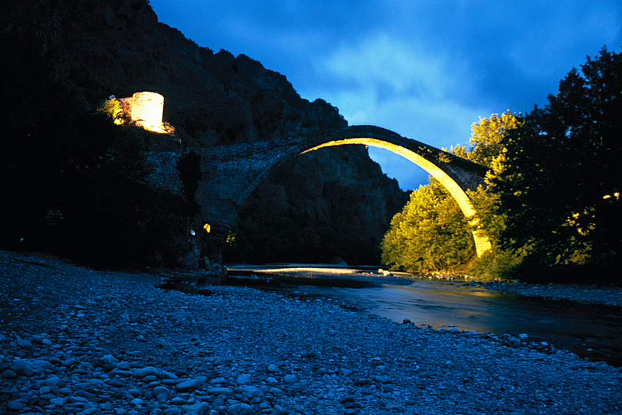 Μοναδική εμπειρία στα εκπληκτικά γεφύρια των Ιωαννίνων